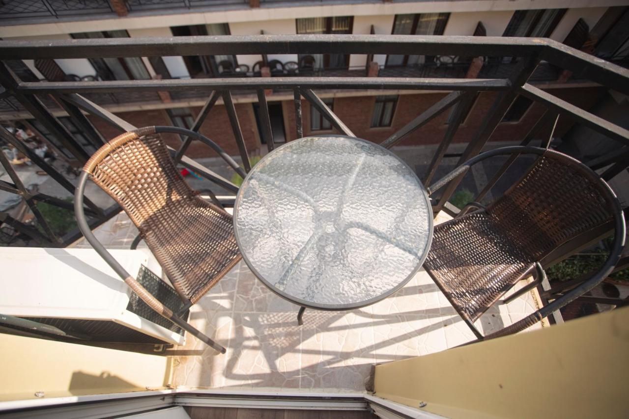 Hotel Irise Kobuleti Bagian luar foto
