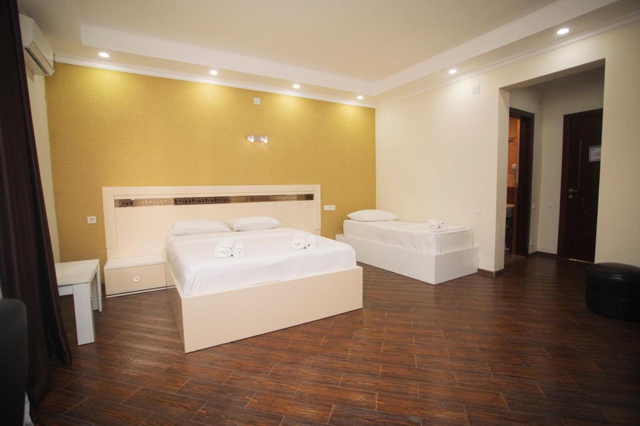 Hotel Irise Kobuleti Bagian luar foto