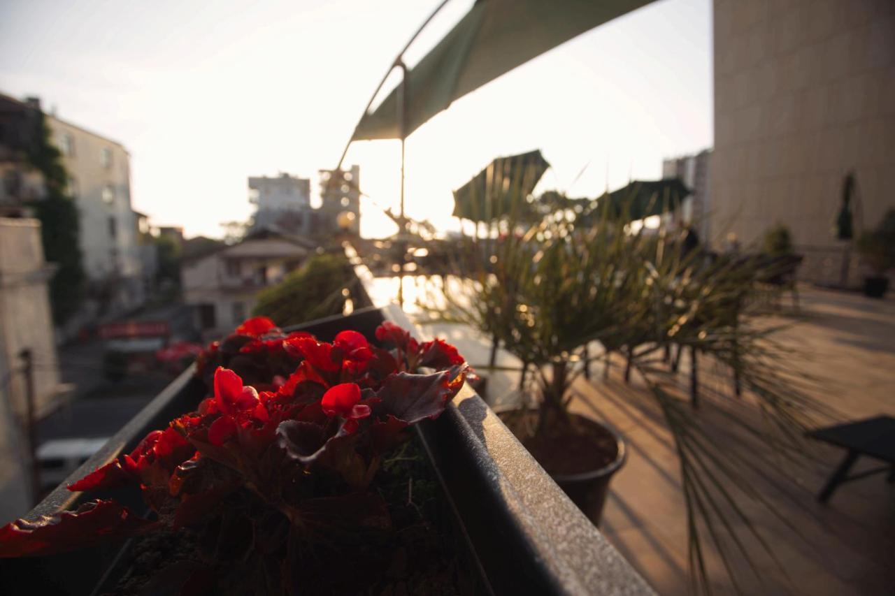 Hotel Irise Kobuleti Bagian luar foto