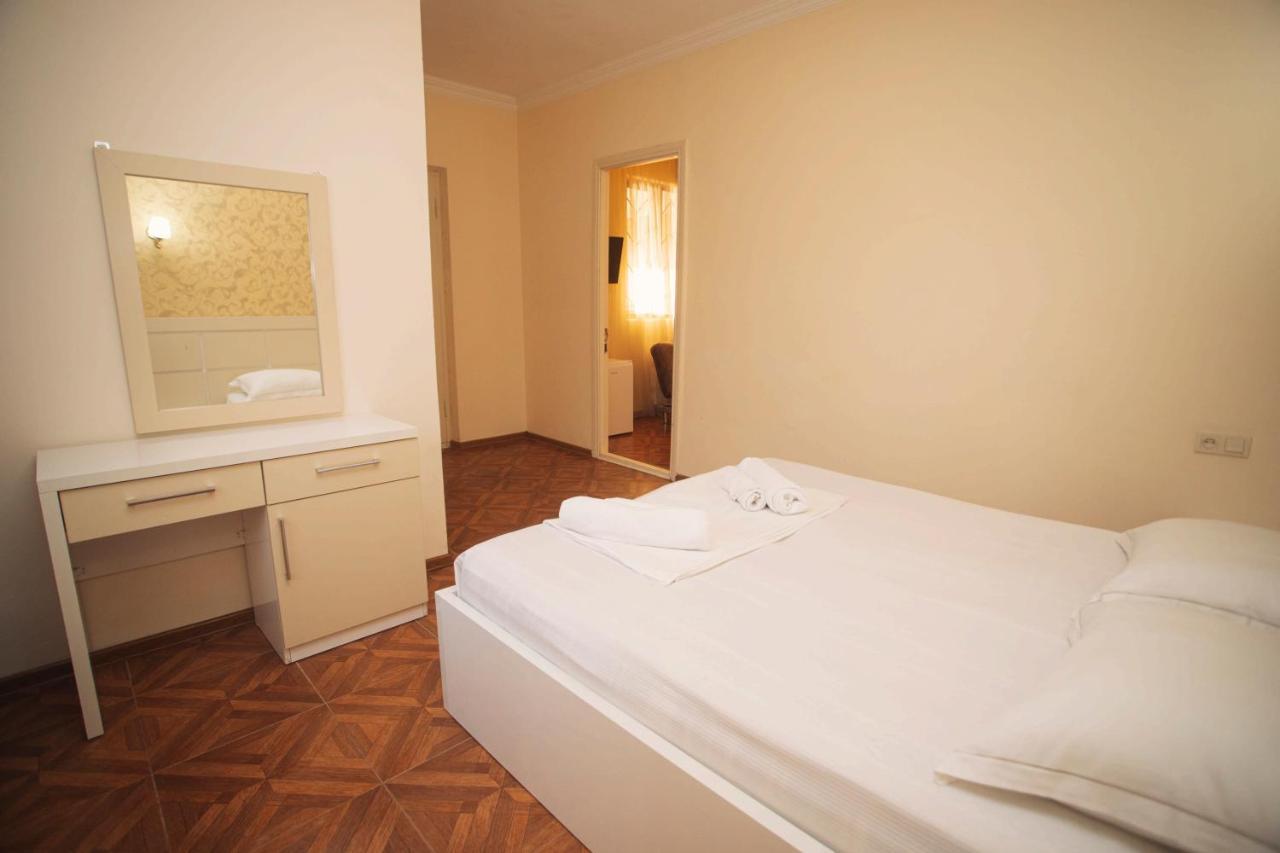 Hotel Irise Kobuleti Bagian luar foto